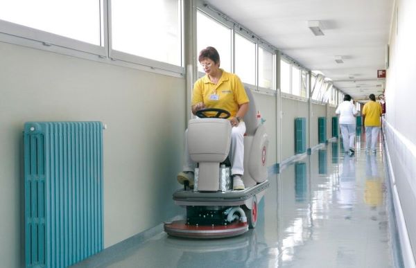 Những thành phần quan trọng của máy chà sàn ngồi lái